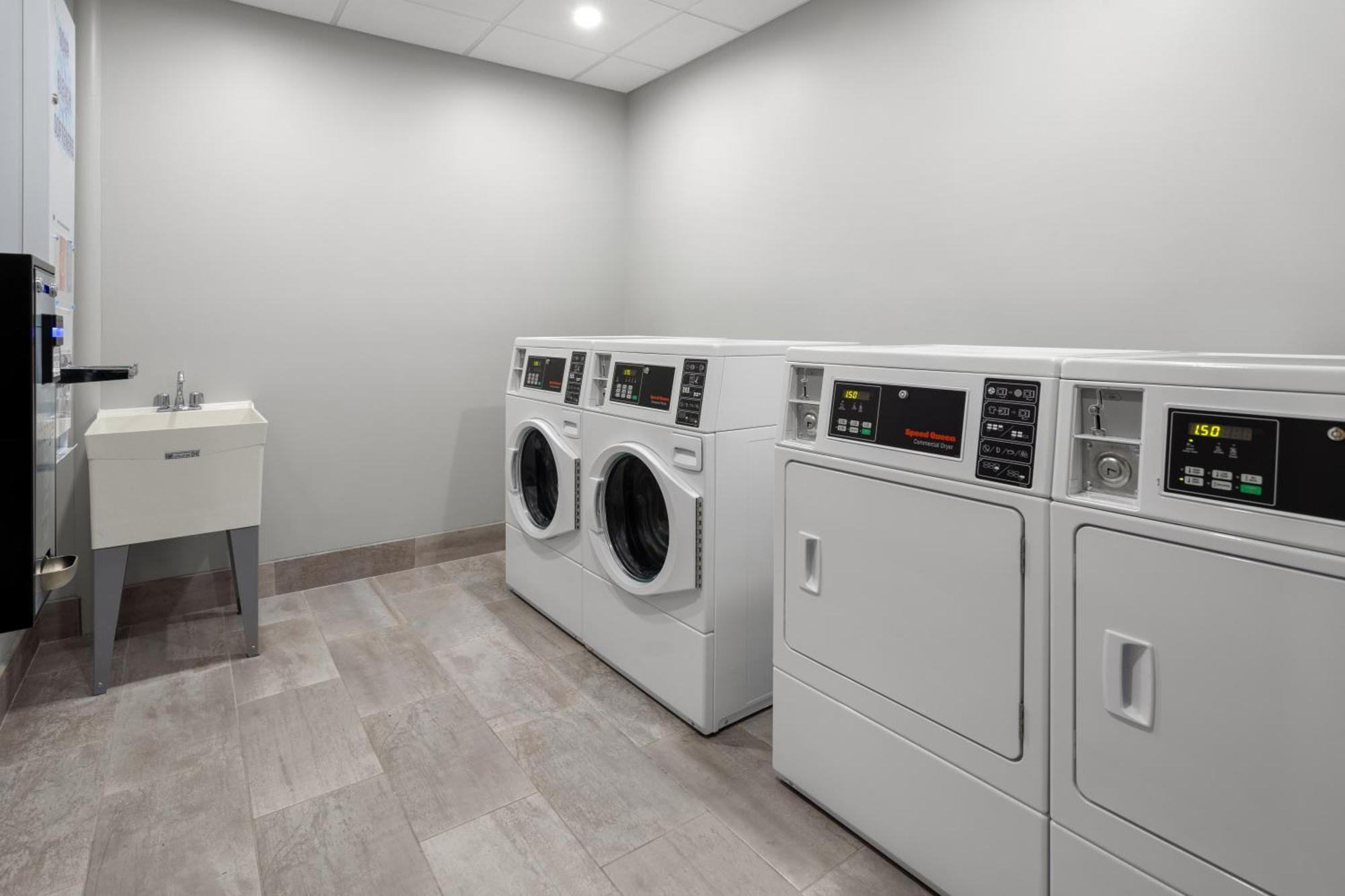 Hawthorn Extended Stay By Wyndham Williston Burlington Eksteriør bilde